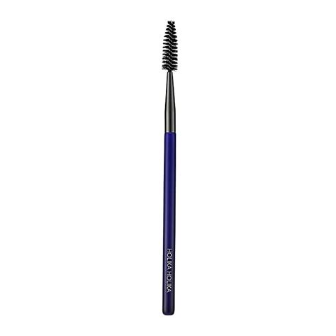 The Key to Tame and Shape Your Brows: a Magic Eyebrow Brush